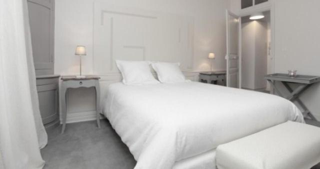 Suites De La Tour Perigueux Centre Room photo